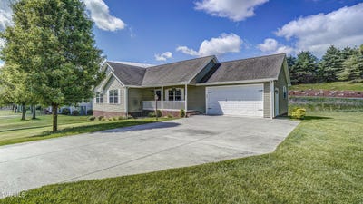 /international/us/17500-bridle-drive-abingdon-va-110107730761/