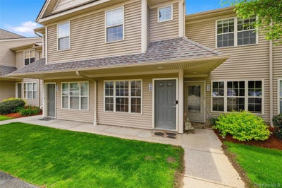 /international/us/549-gregory-court-highland-ny-110108636948/