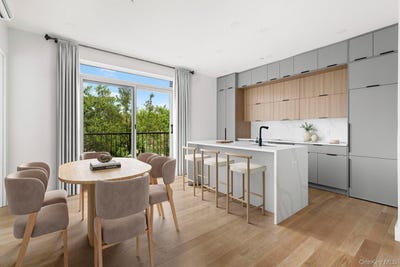 /international/us/831-knickerbocker-avenue-brooklyn-ny-110108148454/