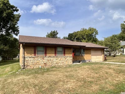 /international/us/1009-w-walnut-street-brownstown-in-110109447105/