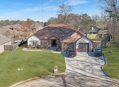 /international/us/523-mitchell-ryan-wake-village-tx-110105634142/