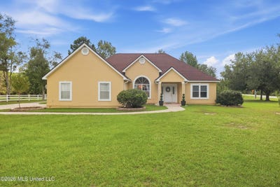 /international/us/3253-cypress-creek-drive-d-iberville-ms-110110167259/