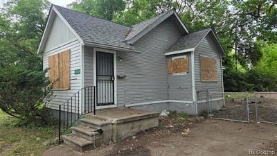 /international/us/15016-beaverland-street-detroit-mi-110120612276/