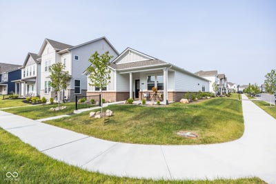 /international/us/360-lincoln-circle-w-fortville-in-110099015108/