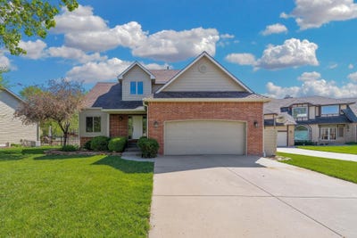 /international/us/4214-n-spyglass-cir-wichita-ks-110098964082/
