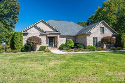 /international/us/3715-foxboro-lane-ne-hickory-nc-110120551971/