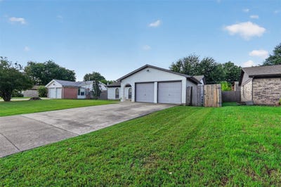 /international/us/1212-manning-street-benbrook-tx-110108384626/