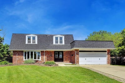 /international/us/1526-carrol-court-darien-il-110108355848/