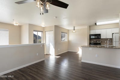 /international/us/127-jules-drive-gypsum-co-110105506406/