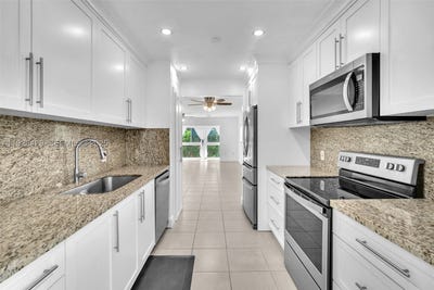 /international/us/701-sw-142nd-ave-pembroke-pines-fl-110103979765/