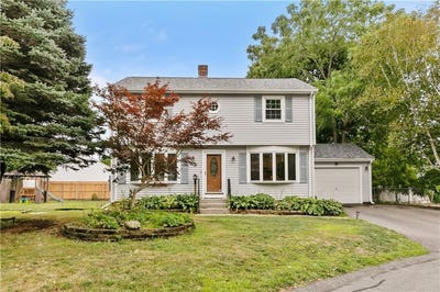 /international/us/12-granada-terrace-middletown-ri-110106214033/