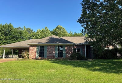 /international/us/607-southern-oaks-drive-florence-ms-110108437330/