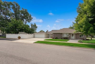 /international/us/10801-oak-avenue-chicago-ridge-il-110108438280/