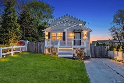 /international/us/43-comus-road-rocky-point-ny-110107514169/