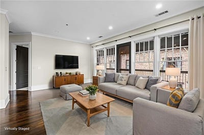 /international/us/5910-bond-street-cumming-ga-110106552309/