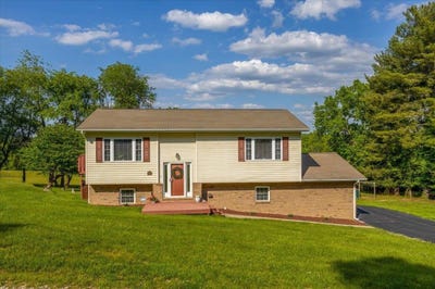 /international/us/6352-spring-avenue-fairlawn-va-110108153191/