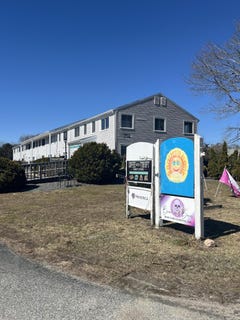 /international/us/254-shore-road-pocasset-ma-110107631859/
