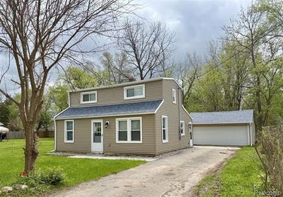 /international/us/3336-leta-avenue-burton-mi-110107991652/