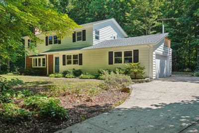 /international/us/3598-lusan-dr-cedarburg-wi-110101055211/