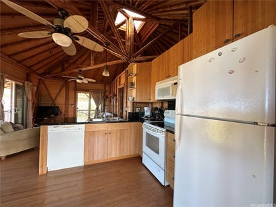 /international/us/200-206-awawa-road-maunaloa-hi-110094299948/