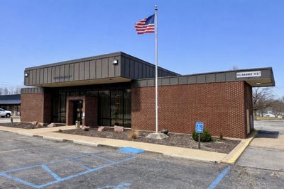 /international/us/600-e-highway-32-salem-mo-110107982283/