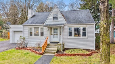 /international/us/108-martha-road-vestal-ny-110107061365/