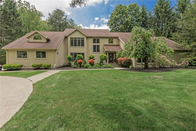 /international/us/4080-chagrin-river-road-moreland-hills-oh-110099881876/