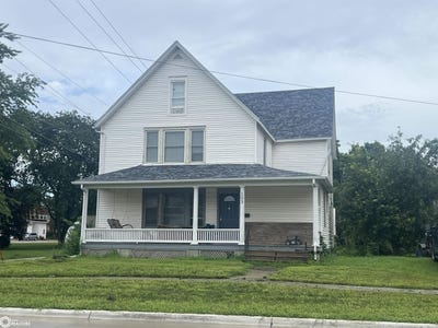 /international/us/103-w-saunders-street-mount-pleasant-ia-110101399205/