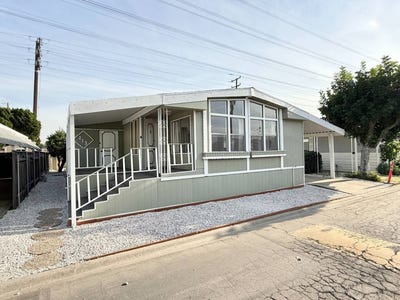 /international/us/3595-santa-fe-ave-long-beach-ca-110105326896/