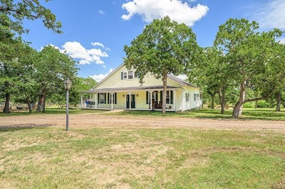 /international/us/4310-leslie-road-fayetteville-tx-110100726657/