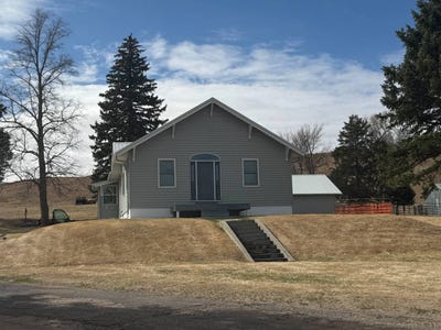 /international/us/902-w-highway-2-hyannis-ne-110107276479/