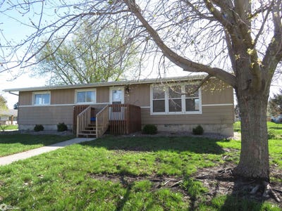 /international/us/719-3rd-st-ne-clarion-ia-110107434528/