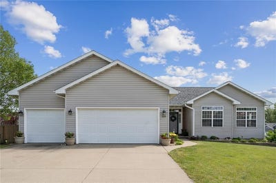 /international/us/324-valley-drive-center-point-ia-110108018571/