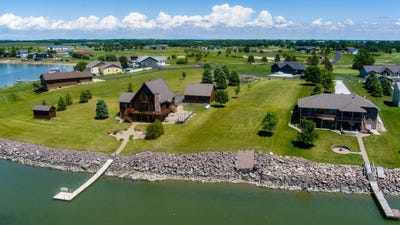 /international/us/180-northbay-drive-arlington-sd-110105783855/
