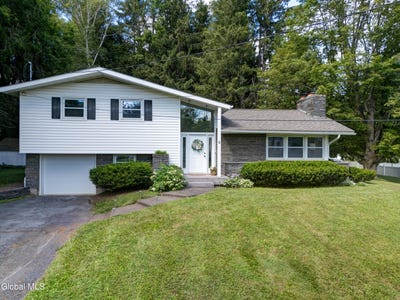 /international/us/6-van-dyke-avenue-stamford-ny-110101196972/