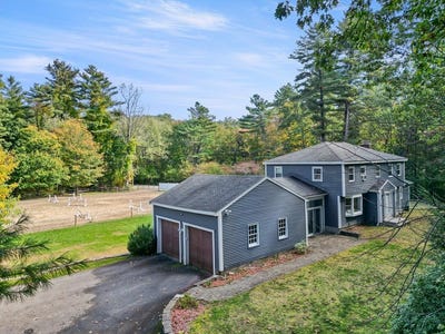 /international/us/34-roberts-rd-boxford-ma-110108858035/