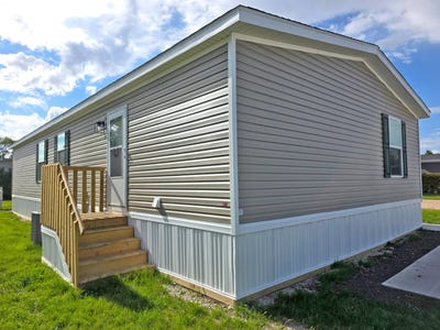 /international/us/781-west-walcott-road-walcott-ia-110108535194/