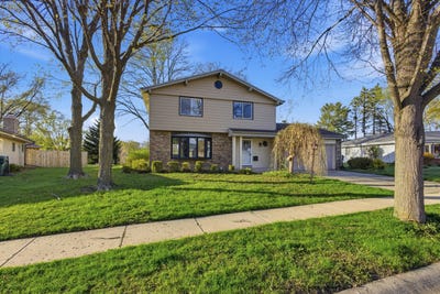 /international/us/5782-rustic-ln-greendale-wi-110107841135/