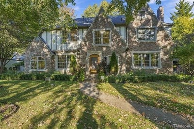 /international/us/19494-suffolk-drive-detroit-mi-110120623770/