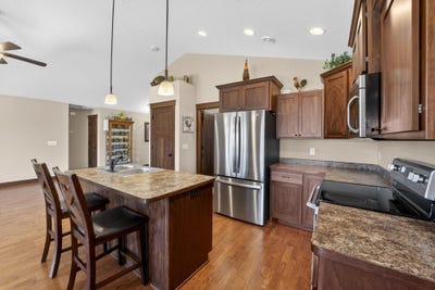/international/us/20303-granada-avenue-n-forest-lake-mn-110108146945/