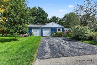 /international/us/19-s-hawthorne-boulevard-mundelein-il-110110323424/