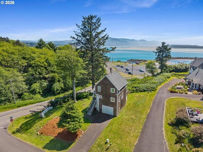 /international/us/1980-spyglass-ct-tillamook-or-110108341020/