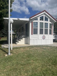 /international/us/11377-township-road-266-lakeview-oh-110110257033/