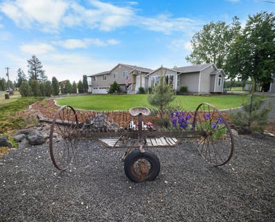 /international/us/10916-e-rinear-rd-valleyford-wa-110099963621/