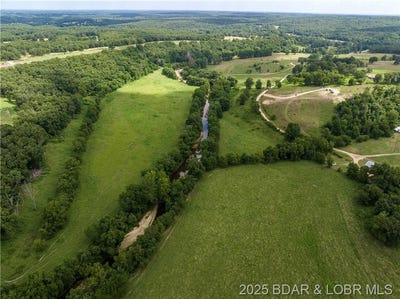 /international/us/837-reeds-road-lebanon-mo-110098763335/