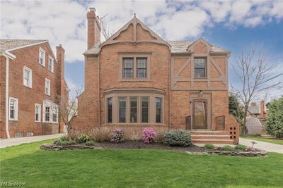 /international/us/2619-traymore-road-university-heights-oh-110108129754/