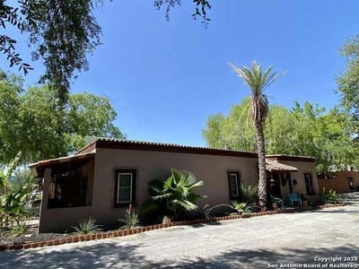 /international/us/177-avenida-juarez-brackettville-tx-110098916208/