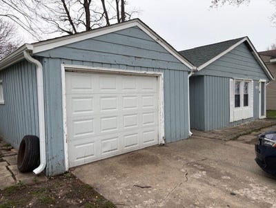 /international/us/100-hickory-drive-carpentersville-il-110107316190/