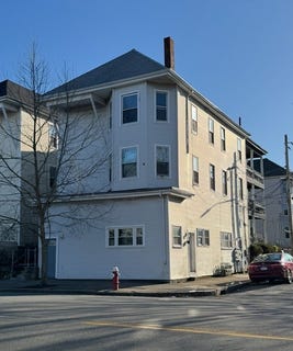 /international/us/717-719-brock-ave-new-bedford-ma-110100121762/