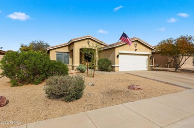 /international/us/17612-w-wind-song-avenue-goodyear-az-110105860297/